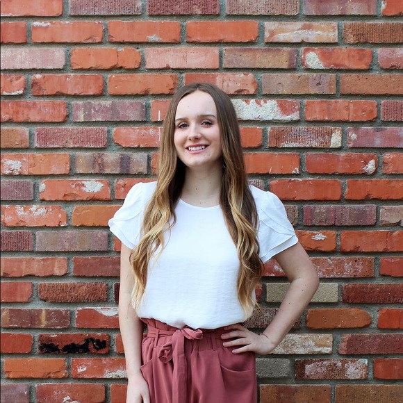 Tulips Are My Favorite Ivory Blouse - Picture 1 of 3